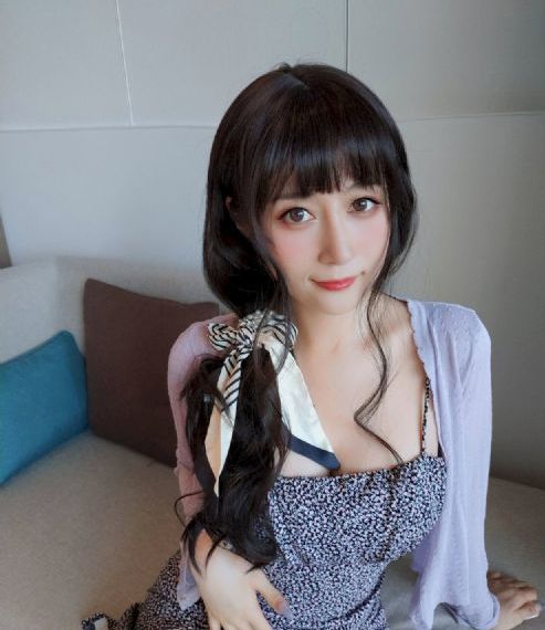 乖乖女的嫩奶女多_BD韩语在线观看